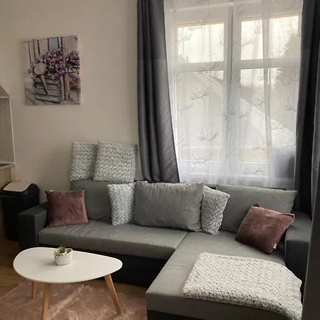 Bytovy Apartman - *